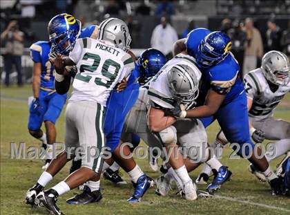 Thumbnail 3 in De La Salle vs. Crenshaw (CIF State Open Division Final) photogallery.