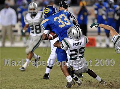Thumbnail 1 in De La Salle vs. Crenshaw (CIF State Open Division Final) photogallery.