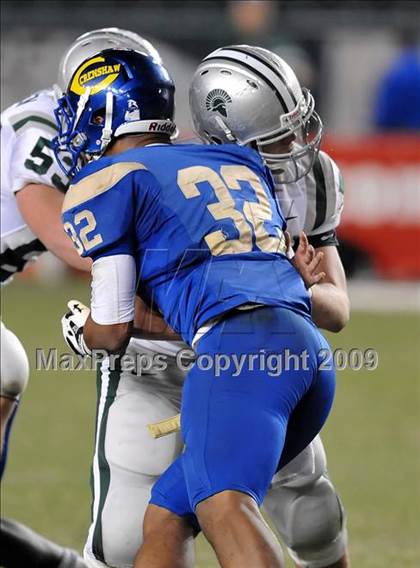 Thumbnail 3 in De La Salle vs. Crenshaw (CIF State Open Division Final) photogallery.