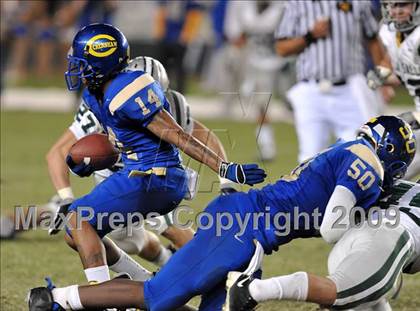 Thumbnail 3 in De La Salle vs. Crenshaw (CIF State Open Division Final) photogallery.
