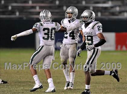 Thumbnail 2 in De La Salle vs. Crenshaw (CIF State Open Division Final) photogallery.