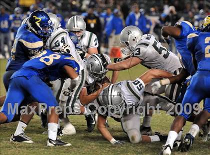 Thumbnail 2 in De La Salle vs. Crenshaw (CIF State Open Division Final) photogallery.