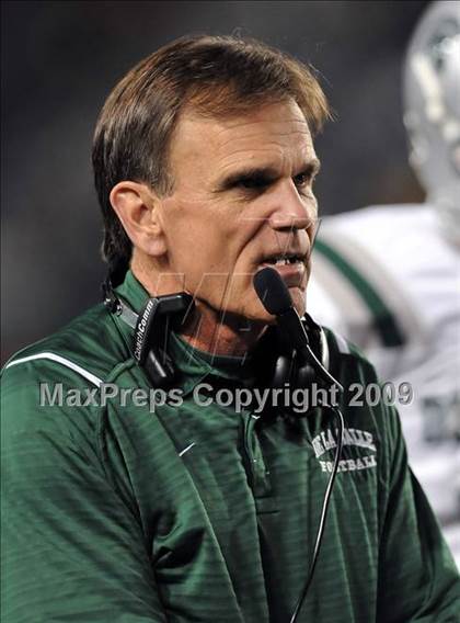 Thumbnail 2 in De La Salle vs. Crenshaw (CIF State Open Division Final) photogallery.
