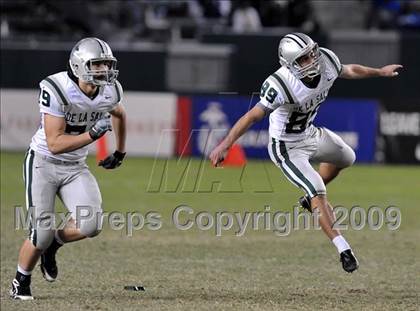 Thumbnail 1 in De La Salle vs. Crenshaw (CIF State Open Division Final) photogallery.