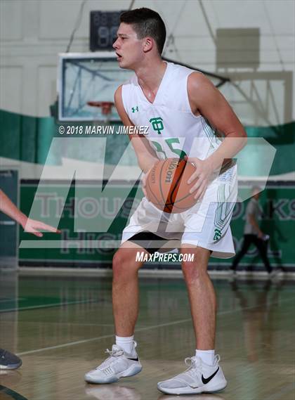 Thumbnail 1 in Calabasas @ Thousand Oaks photogallery.