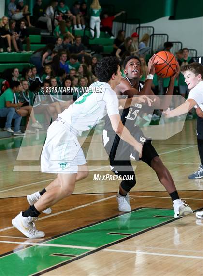 Thumbnail 3 in Calabasas @ Thousand Oaks photogallery.