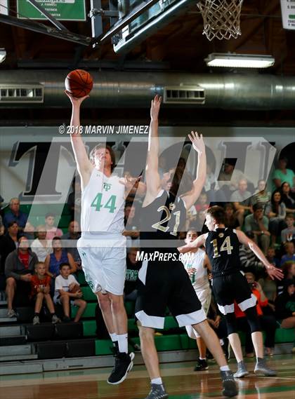 Thumbnail 3 in Calabasas @ Thousand Oaks photogallery.
