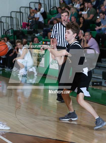 Thumbnail 3 in Calabasas @ Thousand Oaks photogallery.