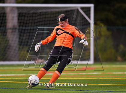 Thumbnail 3 in Menlo School vs. Sacred Heart Prep photogallery.