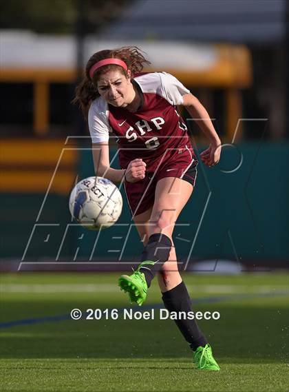 Thumbnail 3 in Menlo School vs. Sacred Heart Prep photogallery.