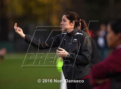 Thumbnail 3 in Menlo School vs. Sacred Heart Prep photogallery.