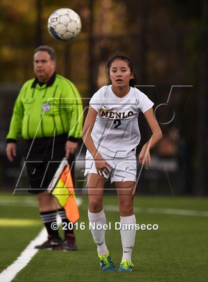 Thumbnail 3 in Menlo School vs. Sacred Heart Prep photogallery.