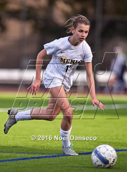 Thumbnail 3 in Menlo School vs. Sacred Heart Prep photogallery.