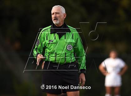 Thumbnail 2 in Menlo School vs. Sacred Heart Prep photogallery.