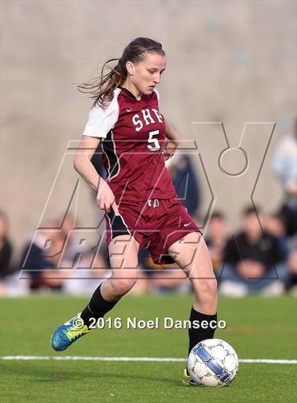 Thumbnail 2 in Menlo School vs. Sacred Heart Prep photogallery.
