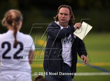 Thumbnail 3 in Menlo School vs. Sacred Heart Prep photogallery.