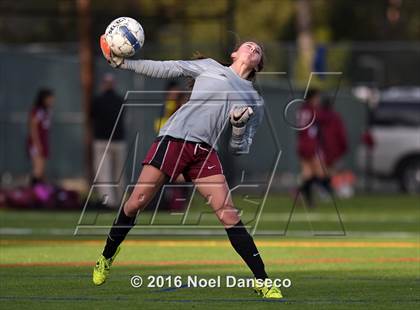 Thumbnail 2 in Menlo School vs. Sacred Heart Prep photogallery.
