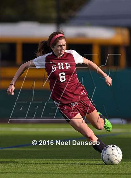 Thumbnail 2 in Menlo School vs. Sacred Heart Prep photogallery.