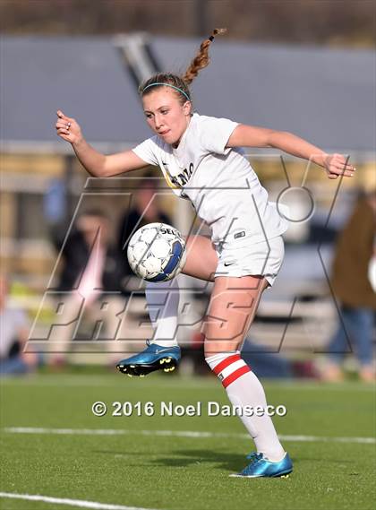 Thumbnail 1 in Menlo School vs. Sacred Heart Prep photogallery.