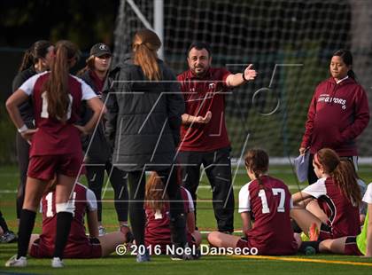 Thumbnail 2 in Menlo School vs. Sacred Heart Prep photogallery.