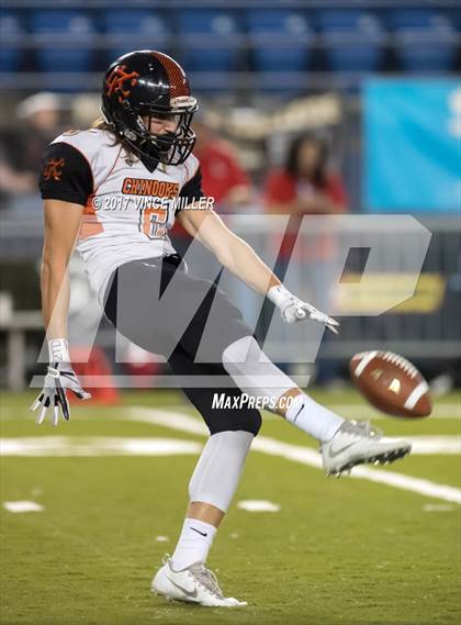 Thumbnail 1 in Liberty vs. Kalama (WIAA 2B Final) photogallery.