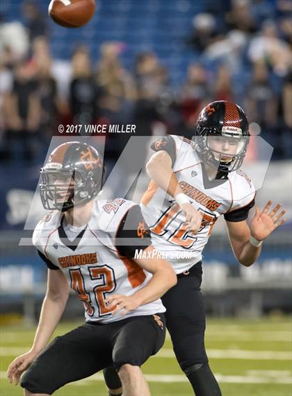 Thumbnail 1 in Liberty vs. Kalama (WIAA 2B Final) photogallery.
