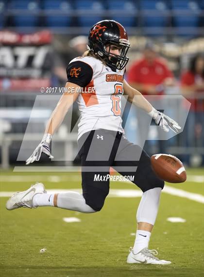 Thumbnail 3 in Liberty vs. Kalama (WIAA 2B Final) photogallery.