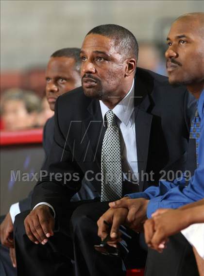 Thumbnail 2 in Inglewood vs. Ocean View (CIF SS D4-AA Final) photogallery.