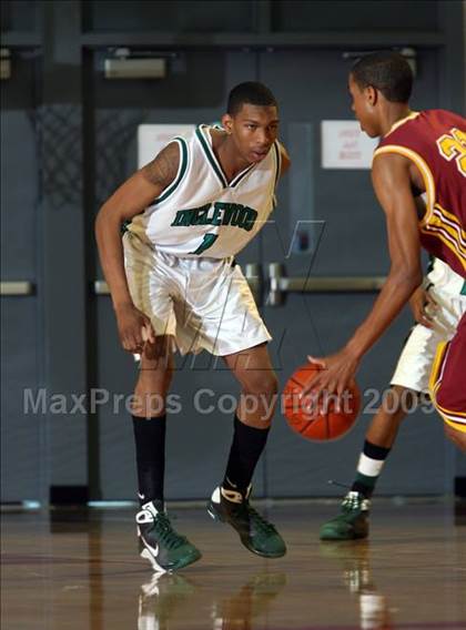 Thumbnail 2 in Inglewood vs. Ocean View (CIF SS D4-AA Final) photogallery.