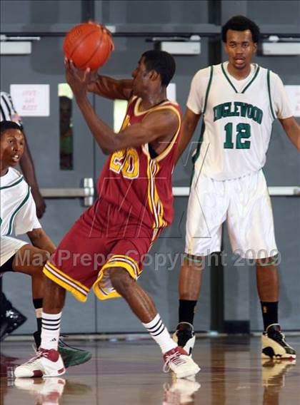 Thumbnail 3 in Inglewood vs. Ocean View (CIF SS D4-AA Final) photogallery.