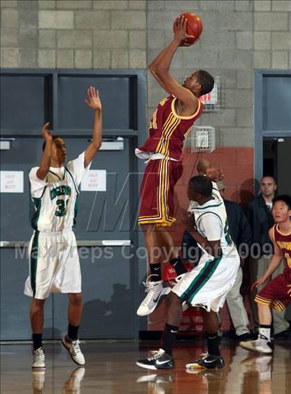 Thumbnail 3 in Inglewood vs. Ocean View (CIF SS D4-AA Final) photogallery.