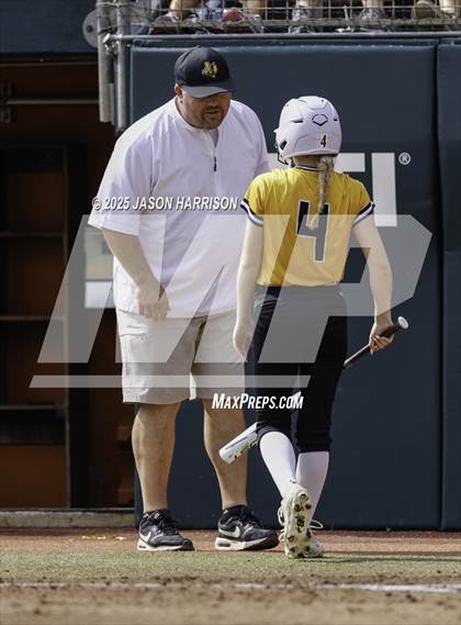 Thumbnail 3 in Brookeland vs. Jonesboro (UIL Softball 1A Final) photogallery.