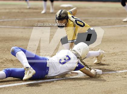 Thumbnail 1 in Brookeland vs. Jonesboro (UIL Softball 1A Final) photogallery.