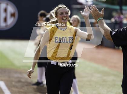 Thumbnail 1 in Brookeland vs. Jonesboro (UIL Softball 1A Final) photogallery.