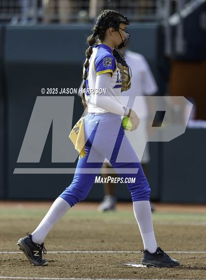 Thumbnail 1 in Brookeland vs. Jonesboro (UIL Softball 1A Final) photogallery.