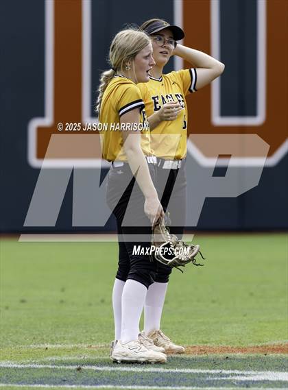 Thumbnail 3 in Brookeland vs. Jonesboro (UIL Softball 1A Final) photogallery.