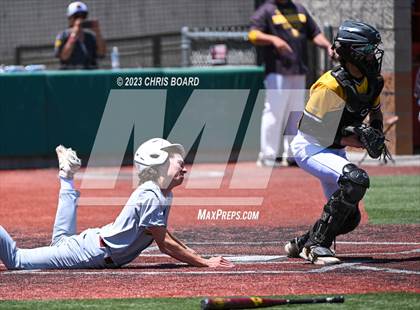 Thumbnail 2 in Valley vs. St. Pius X (NMAA 4A Semifinal) photogallery.
