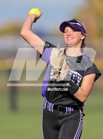 Thumbnail 3 in Legend @ Douglas County (CHSAA 5A Championship Semifinal) photogallery.