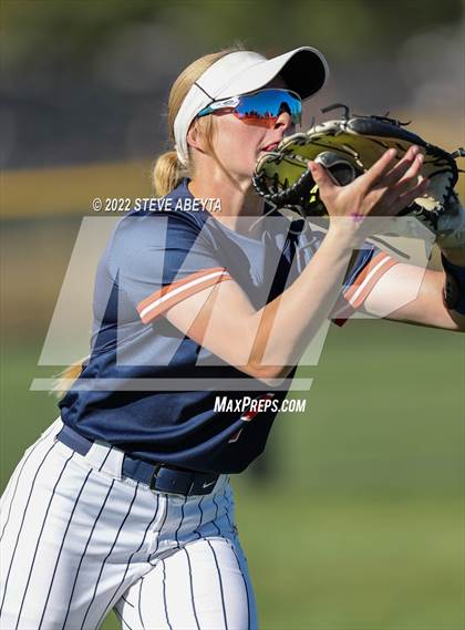 Thumbnail 3 in Legend @ Douglas County (CHSAA 5A Championship Semifinal) photogallery.