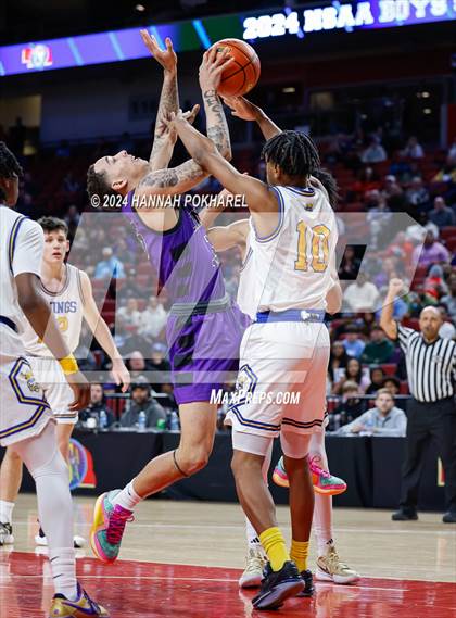 Thumbnail 3 in Omaha Central vs. Omaha North (NSAA Class A Quarterfinal) photogallery.