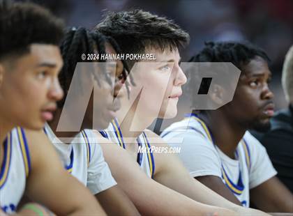 Thumbnail 1 in Omaha Central vs. Omaha North (NSAA Class A Quarterfinal) photogallery.