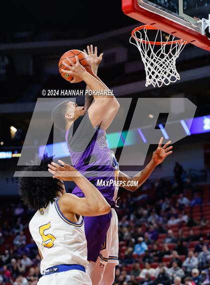 Thumbnail 2 in Omaha Central vs. Omaha North (NSAA Class A Quarterfinal) photogallery.