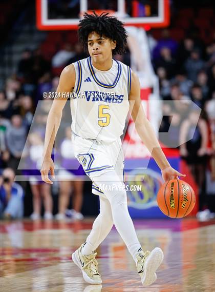 Thumbnail 3 in Omaha Central vs. Omaha North (NSAA Class A Quarterfinal) photogallery.