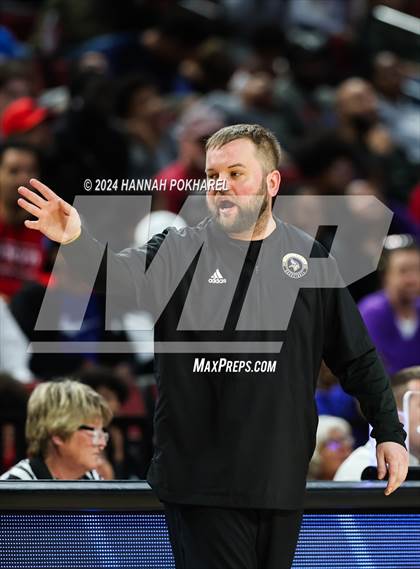 Thumbnail 2 in Omaha Central vs. Omaha North (NSAA Class A Quarterfinal) photogallery.