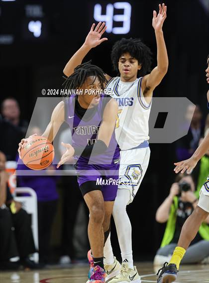 Thumbnail 3 in Omaha Central vs. Omaha North (NSAA Class A Quarterfinal) photogallery.