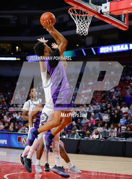 Thumbnail 1 in Omaha Central vs. Omaha North (NSAA Class A Quarterfinal) photogallery.