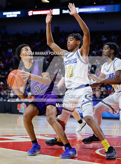 Thumbnail 1 in Omaha Central vs. Omaha North (NSAA Class A Quarterfinal) photogallery.