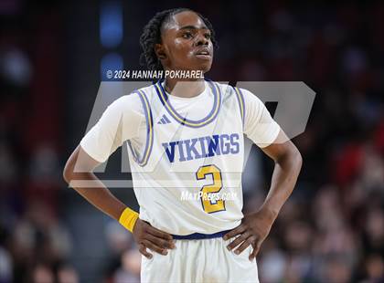 Thumbnail 2 in Omaha Central vs. Omaha North (NSAA Class A Quarterfinal) photogallery.