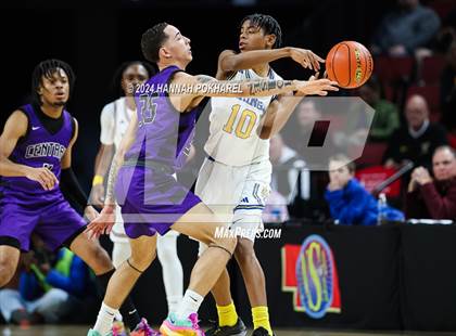 Thumbnail 1 in Omaha Central vs. Omaha North (NSAA Class A Quarterfinal) photogallery.