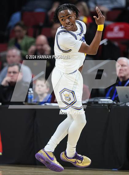 Thumbnail 2 in Omaha Central vs. Omaha North (NSAA Class A Quarterfinal) photogallery.